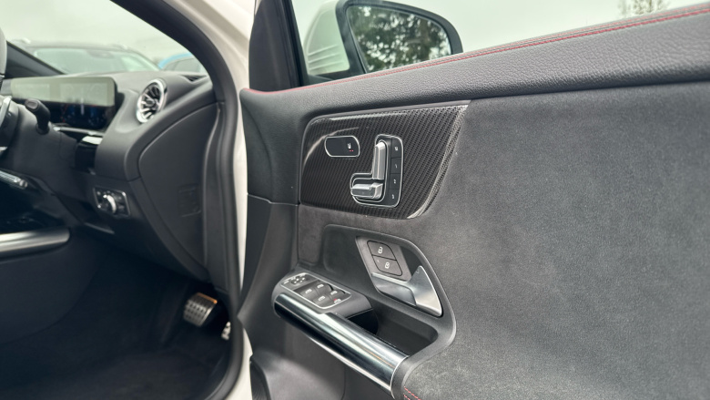 Mercedes-Benz GLA 220d 4Matic AMG Line Premium Plus 5dr Auto Diesel Hatchback